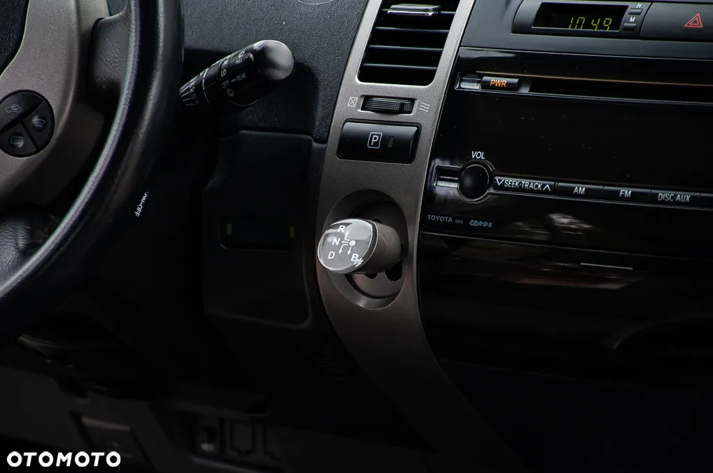 Toyota Prius (Hybrid) Executive - 22