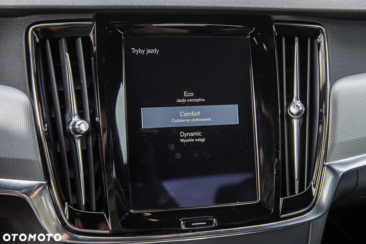 Volvo S90 D4 R-Design - 23