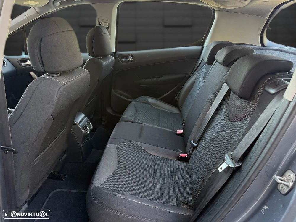 Peugeot 308 1.6 HDi Executive - 11