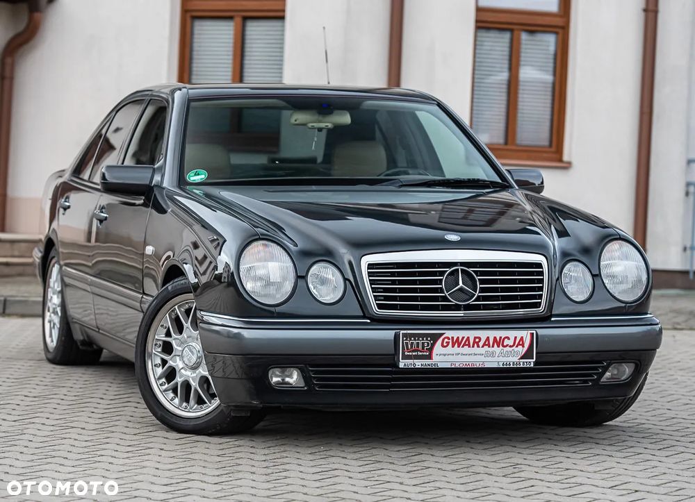 Mercedes-Benz Klasa E - 1