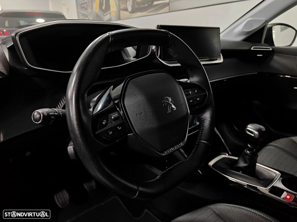 Peugeot 208 1.2 PureTech Allure Pack - 46