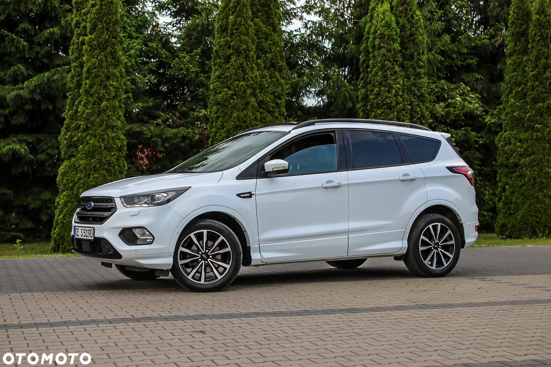 Ford Kuga 1.5 EcoBoost 2x4 ST-Line - 12