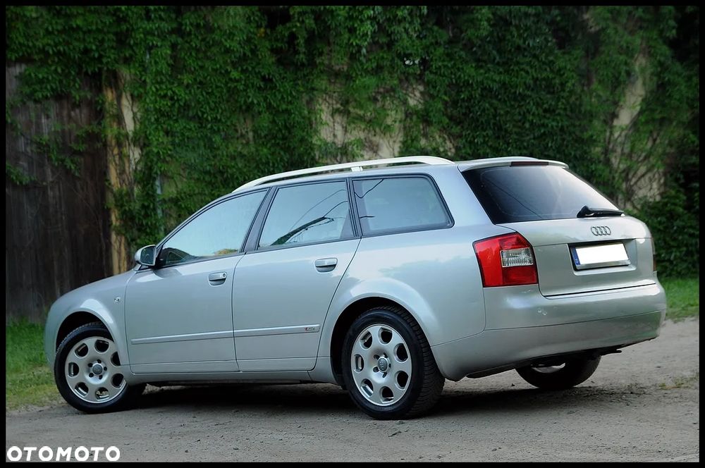 Audi A4 Avant - 4