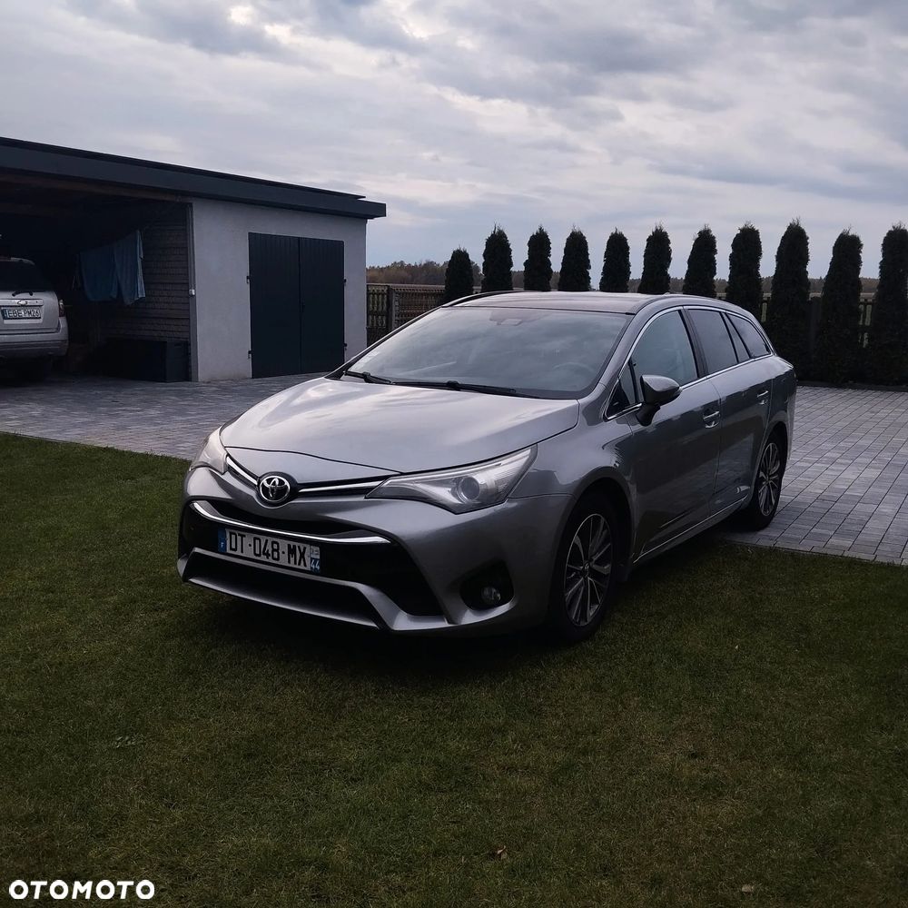 Toyota Avensis 2.0 D-4D Prestige - 15