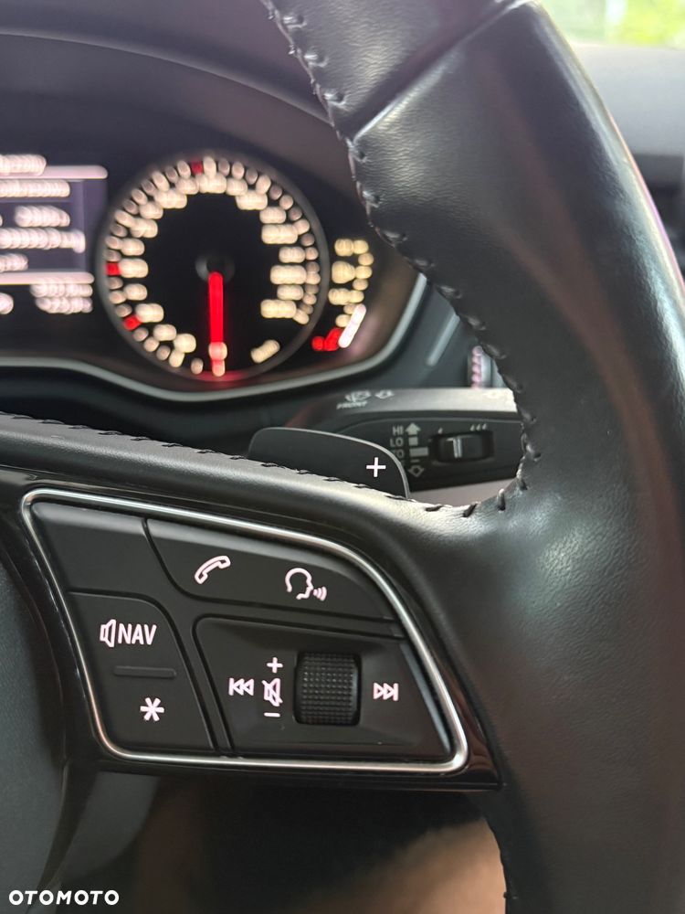 Audi A4 Avant 2.0 TDI ultra S tronic sport - 40