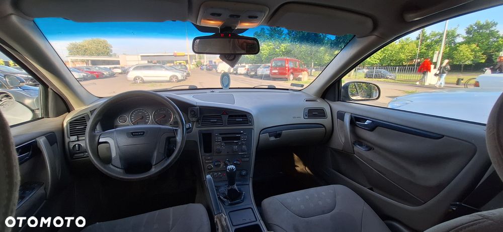 Volvo V70 2.4 - 15