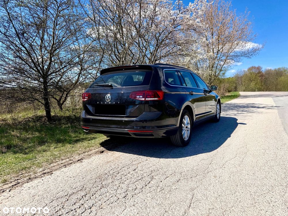 Volkswagen Passat - 2