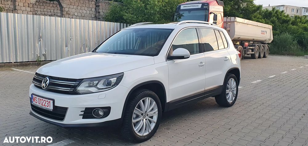 Volkswagen Tiguan 2.0 TDI DPF 4Motion BlueMotion Technology Track & Field - 21