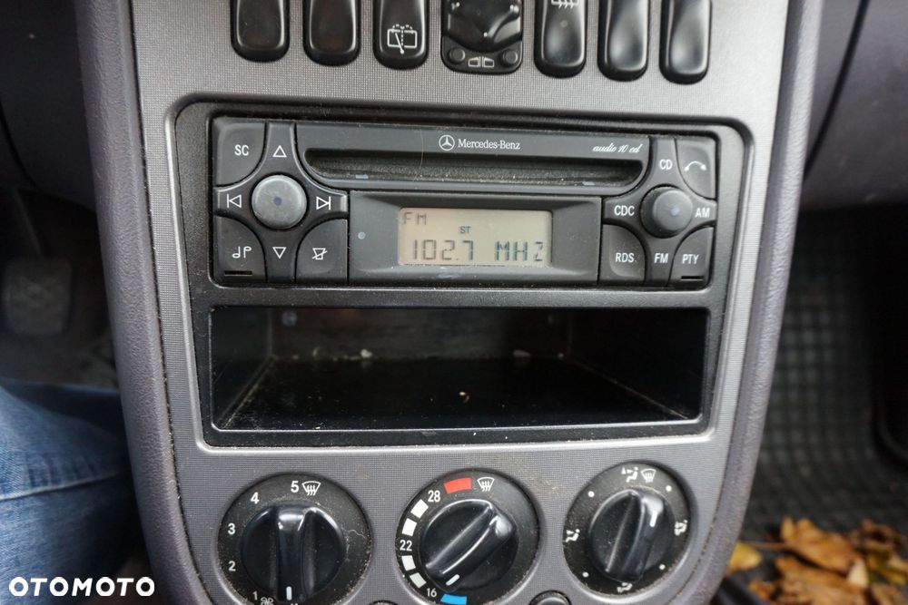 RADIO FABRYCZNE CD A-KLASA W168 LIFT A1708200386 MERCEDES 2001-2004 - 1