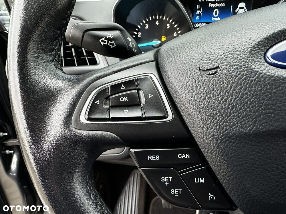 Ford Kuga 1.5 EcoBoost 2x4 Titanium - 18