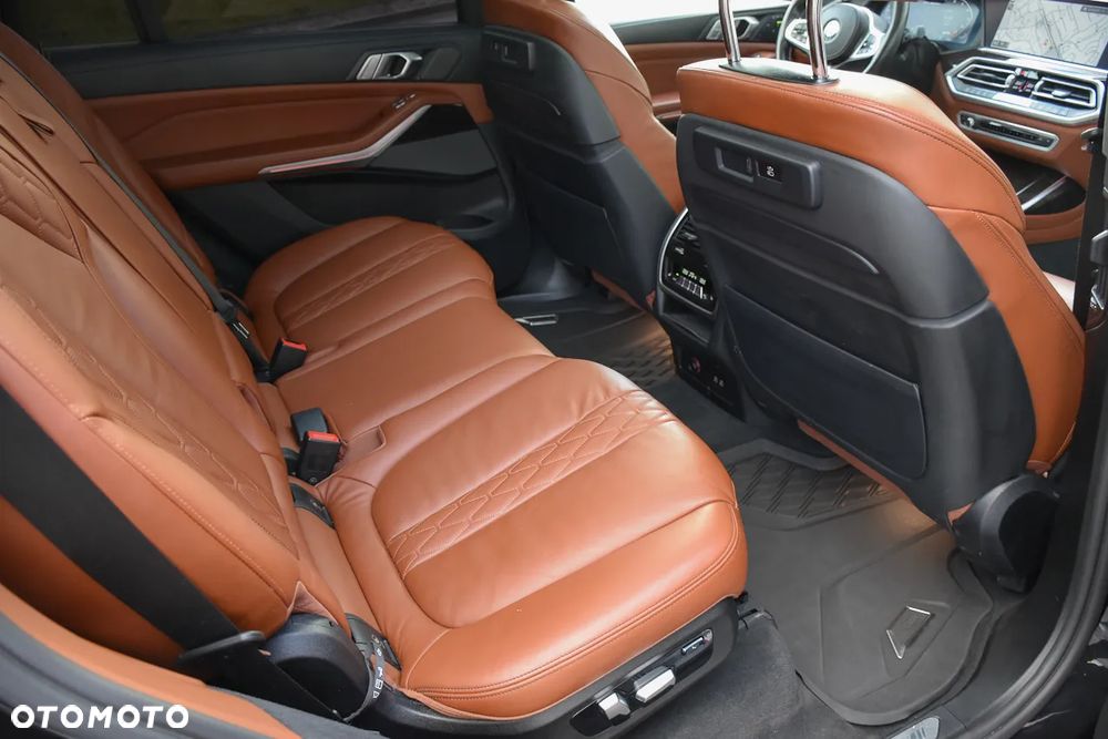 BMW X7 M50i - 33