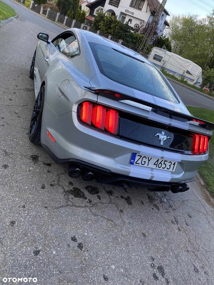 Ford Mustang - 9