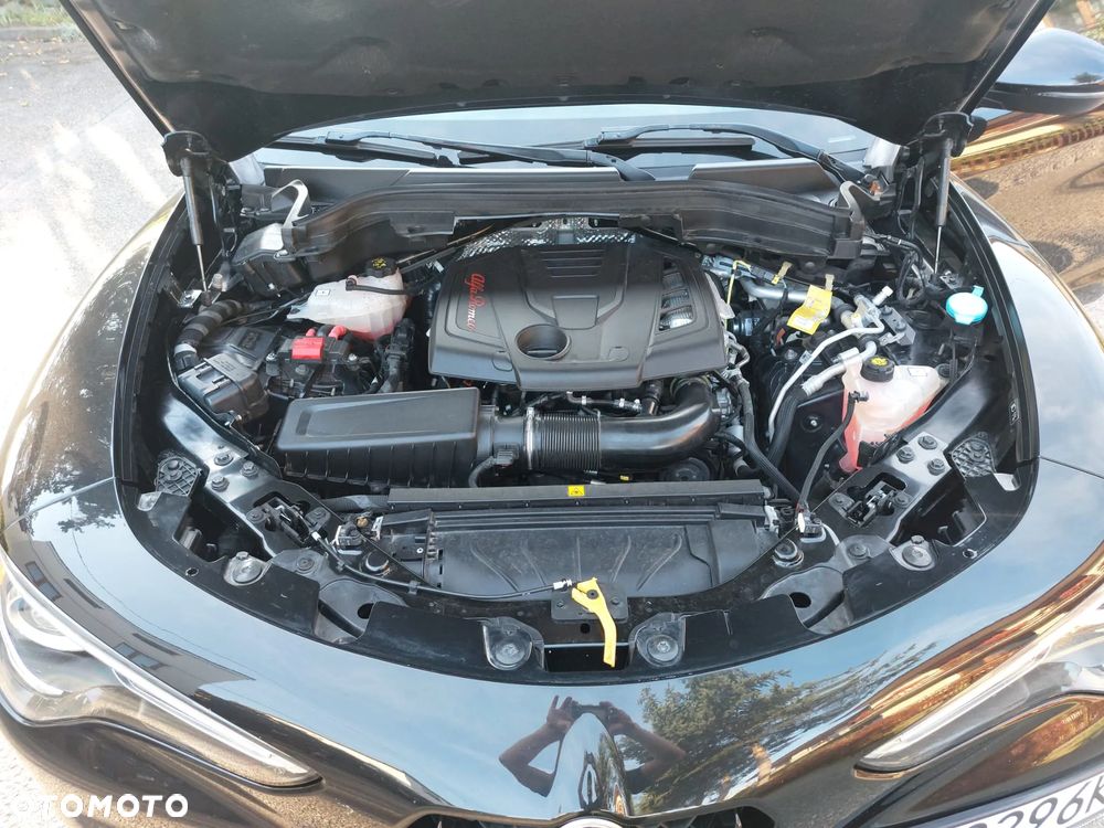 Alfa Romeo Stelvio - 8