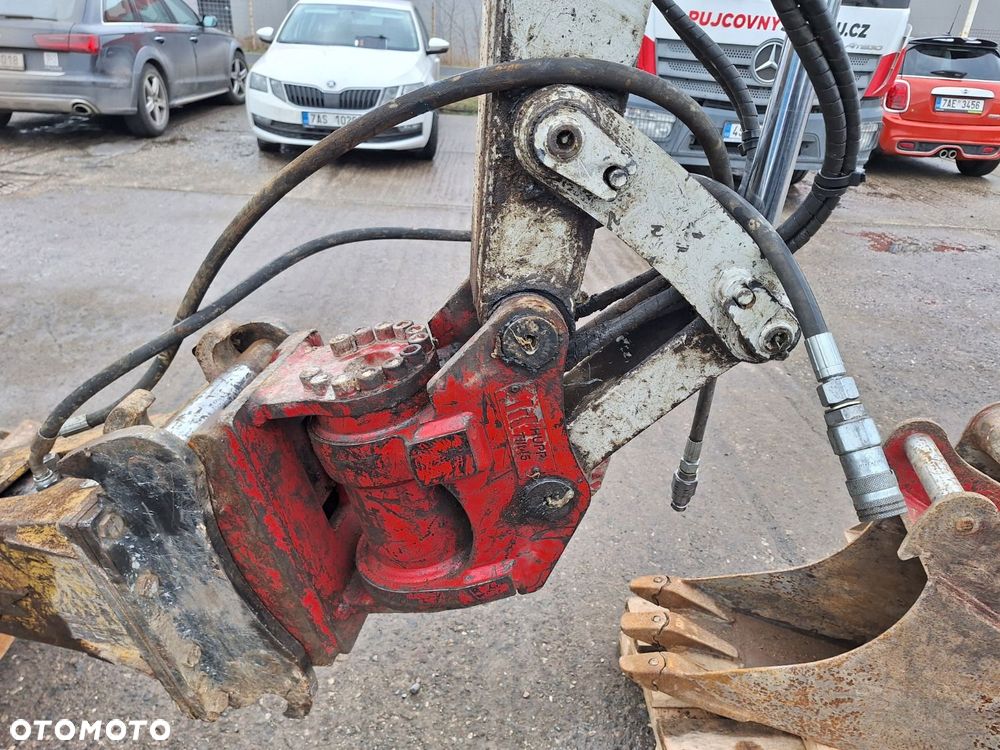 Takeuchi Tb 235-2 - 32