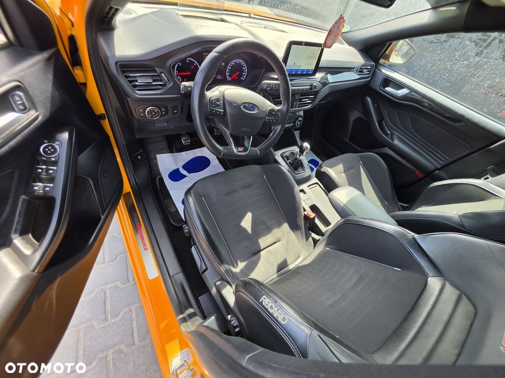 Ford Focus - 8