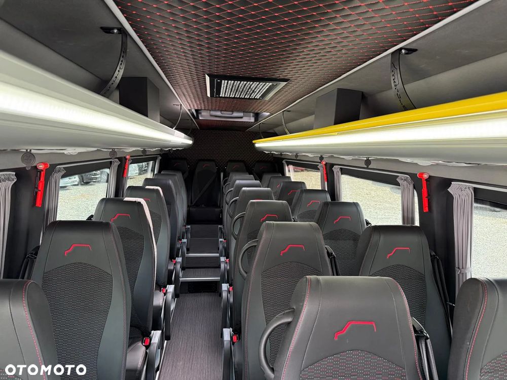 Mercedes-Benz Sprinter 517 - 15