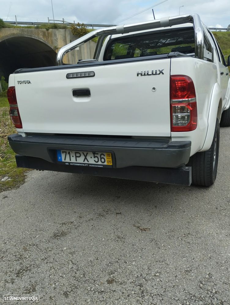 Toyota Hilux 2.5 D-4D 4WD CD AC+PM - 12