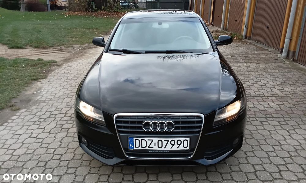 Audi A4 Limousine - 5