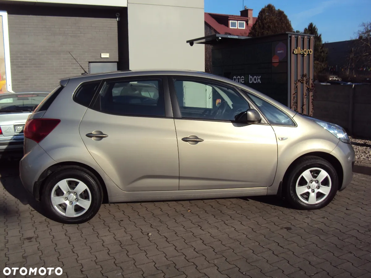 Kia Venga 1.4 CVVT Business Line - 13