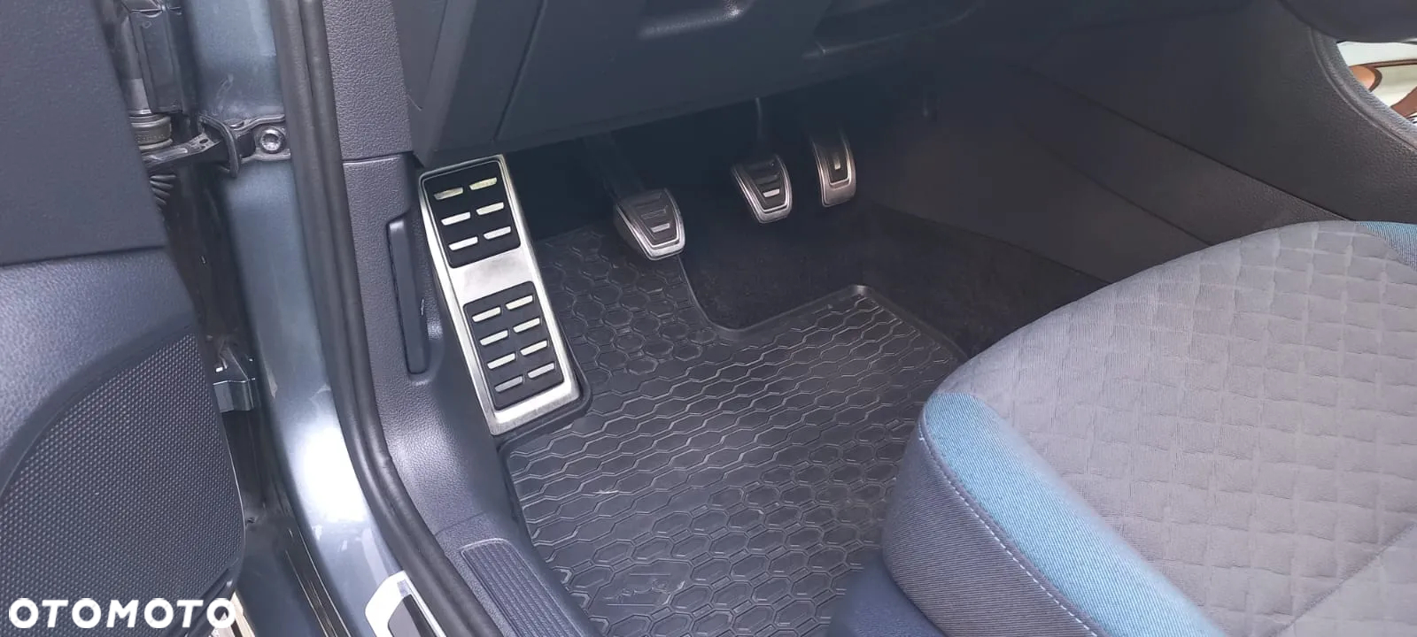 Volkswagen Golf 1.6 TDI SCR IQ.DRIVE - 14