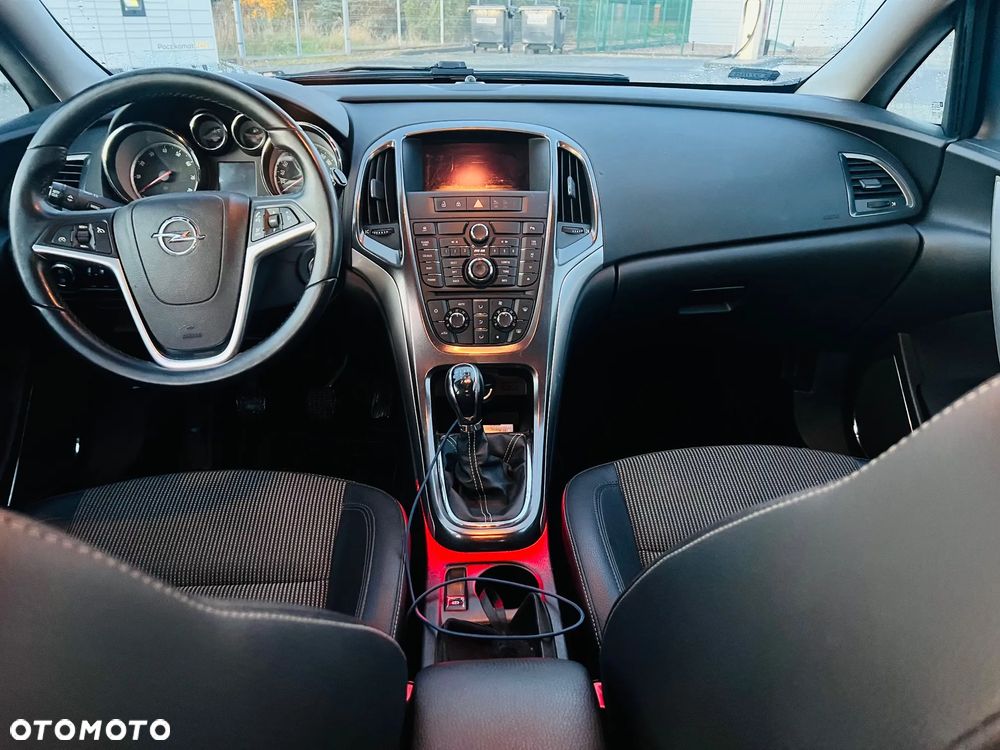 Opel Astra IV 1.4 T Cosmo - 8