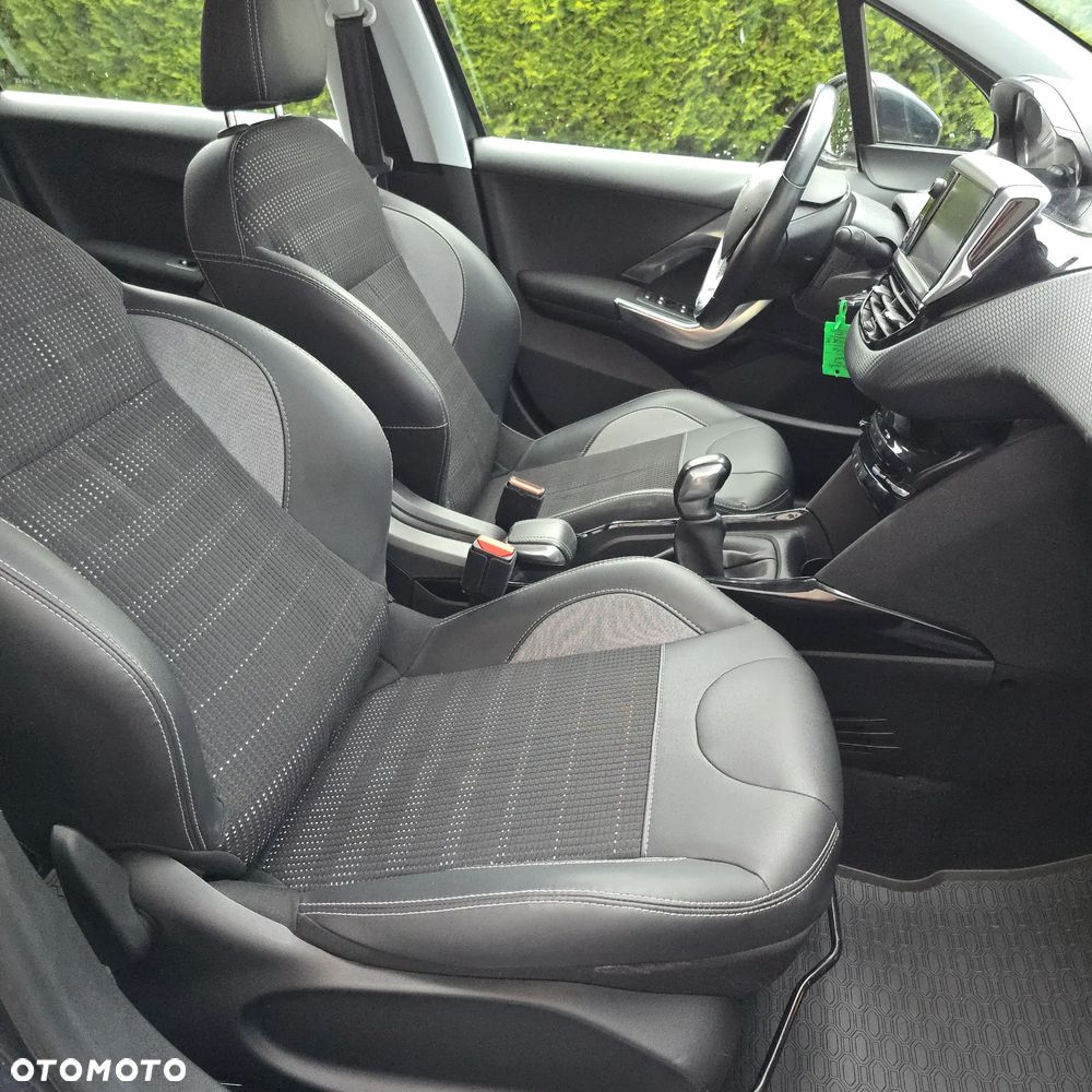 Peugeot 2008 PureTech 110 Stop&Start Allure - 23