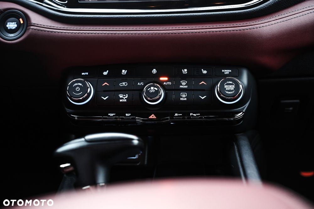 Dodge Durango 5,7 R/T - 29