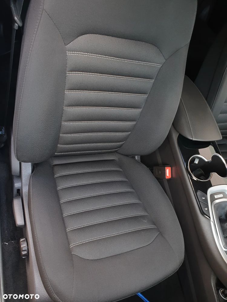 Ford Mondeo 2.0 TDCi Titanium - 32