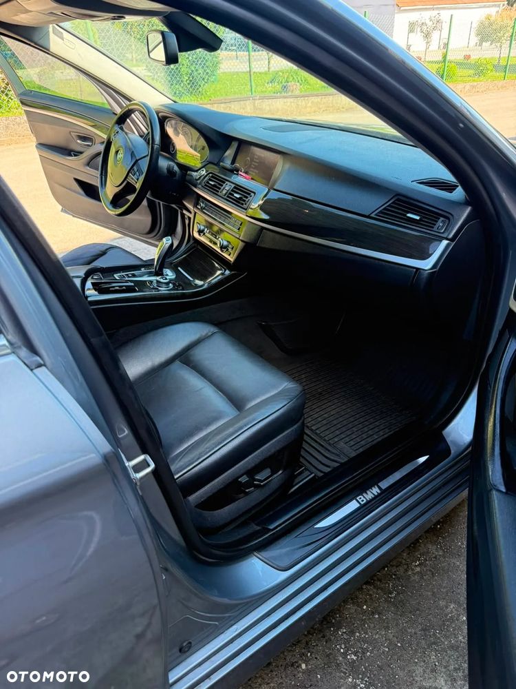 BMW Seria 5 528i Modern Line - 20