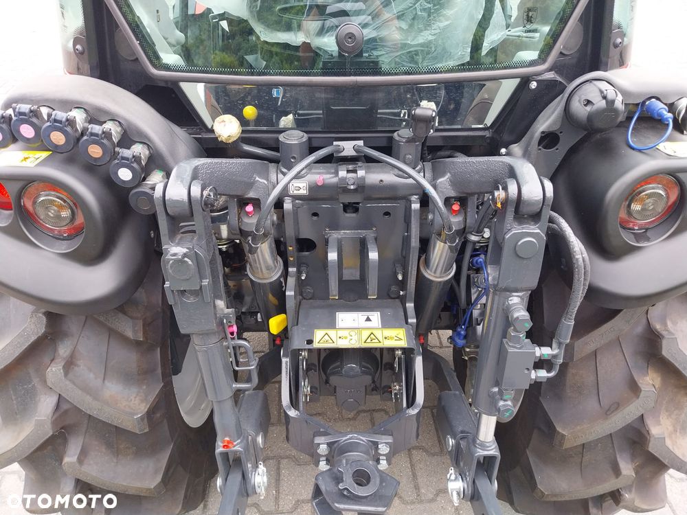 ANTONIO CARRARO TR 8900 TR 8900 silnik KUBOTA Obrotowy Fotel ! Skrzynia bezstopniowa TONY - 11