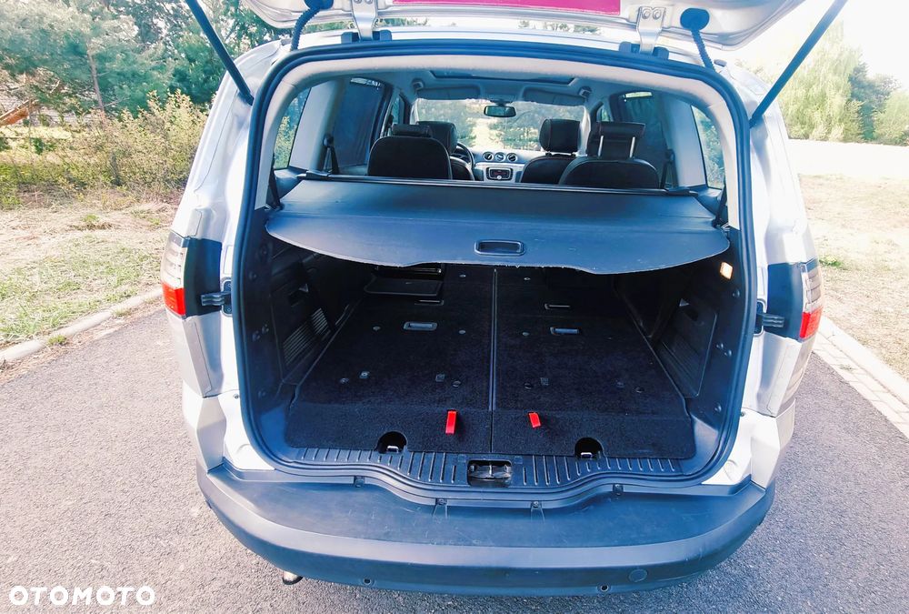 Ford S-Max - 32