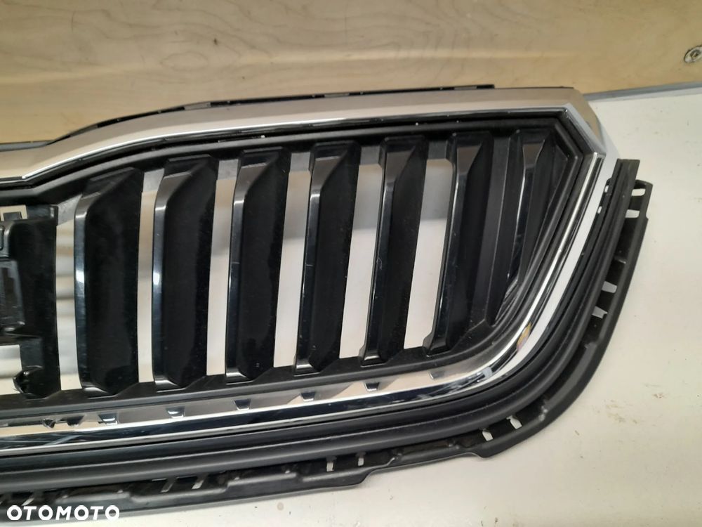 Atrapa chłodnicy Grill Skoda Scala Lift 23-  657853653B - 4