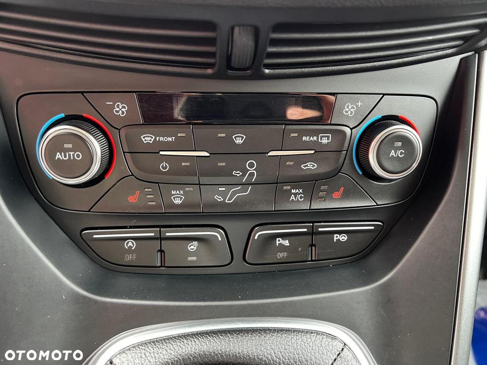 Ford Kuga 1.5 EcoBoost 2x4 Titanium - 21