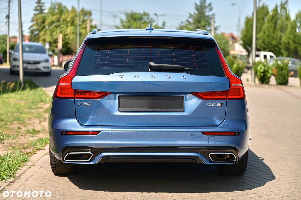 Volvo V60 D4 AWD Geartronic R-Design - 16