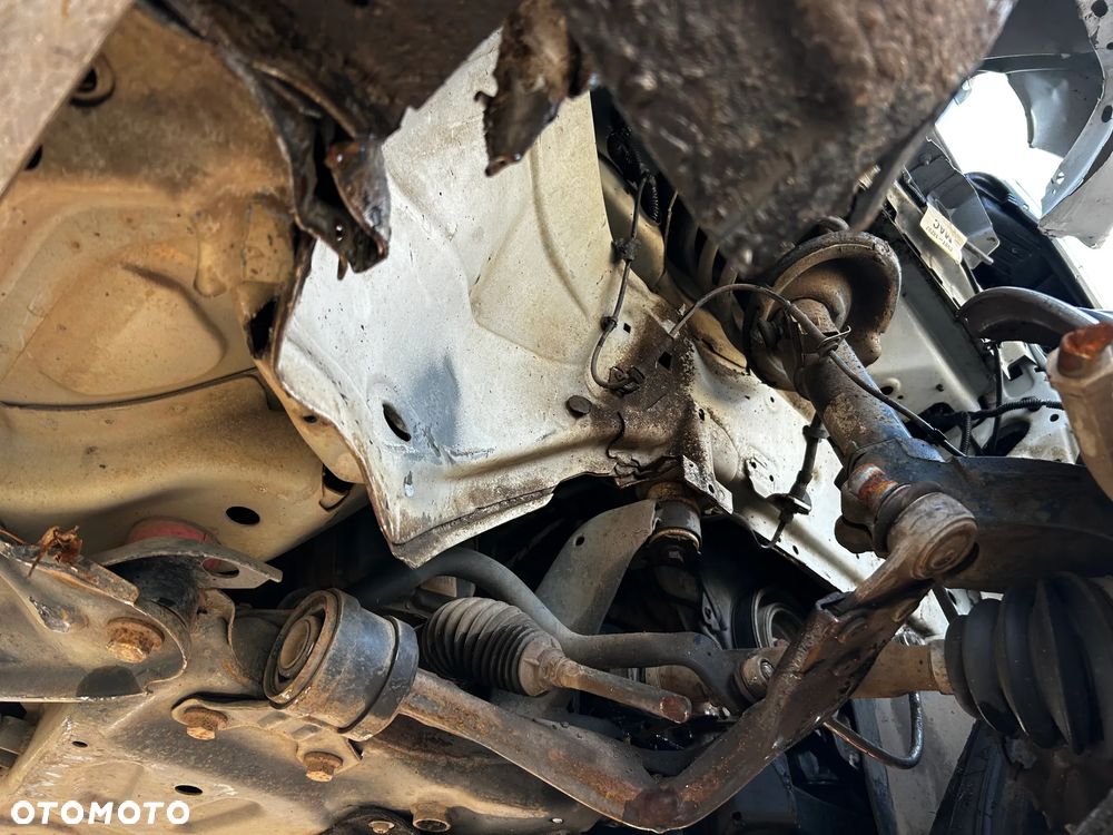 Ford Kuga - 32