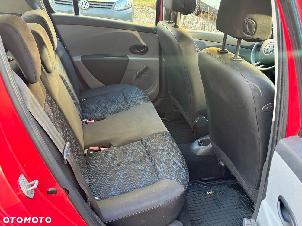 Renault Clio - 8