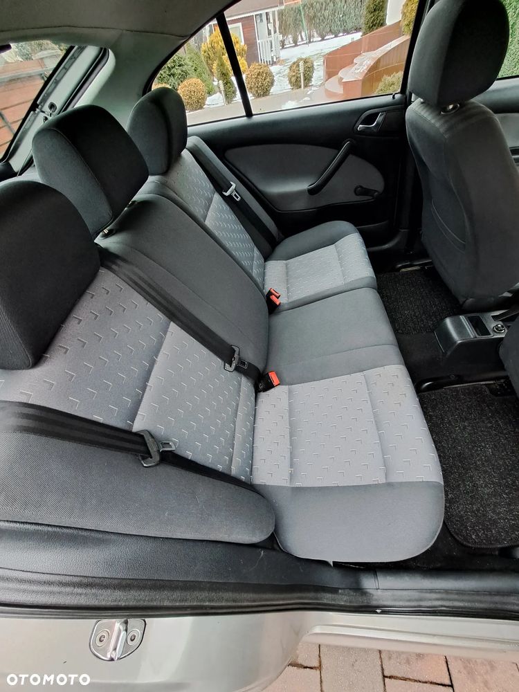 Skoda Octavia 1.6 Tour - 3
