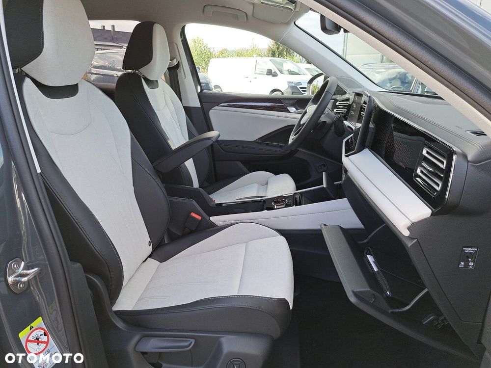 Volkswagen Tiguan 1.5 TSI EVO Elegance DSG - 36
