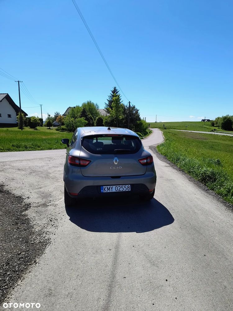 Renault Clio 1.2 16V 75 Start - 4
