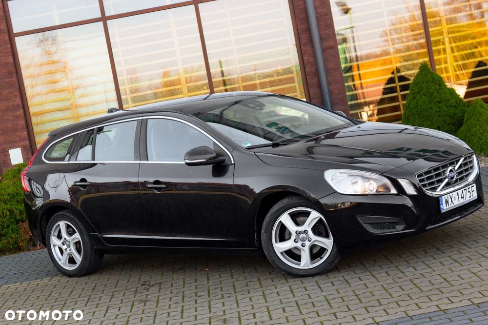 Volvo V60 T3 Momentum - 8