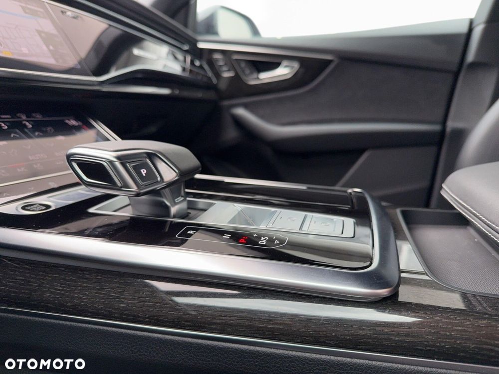 Audi Q8 - 24