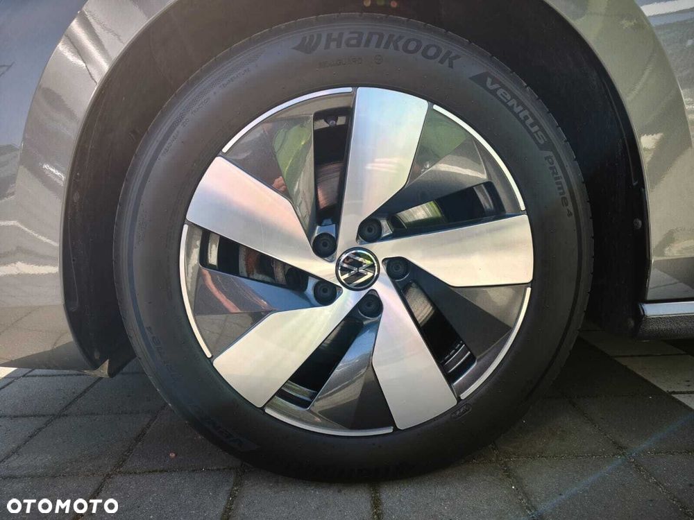 Volkswagen Passat Variant 2.0 TDI SCR Business DSG - 39