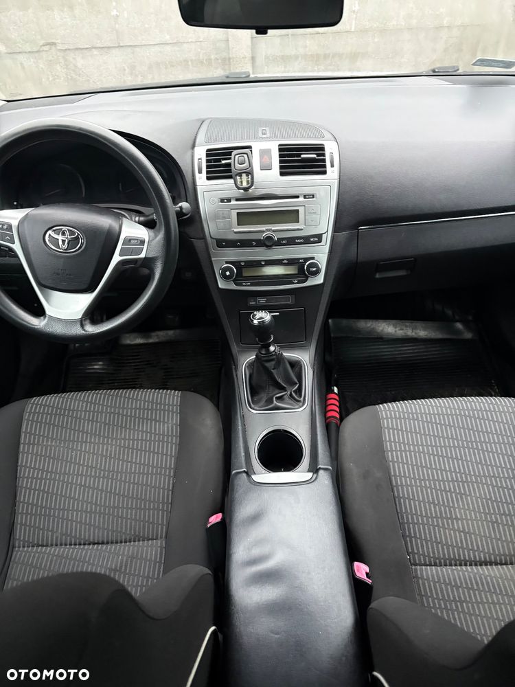 Toyota Avensis - 7