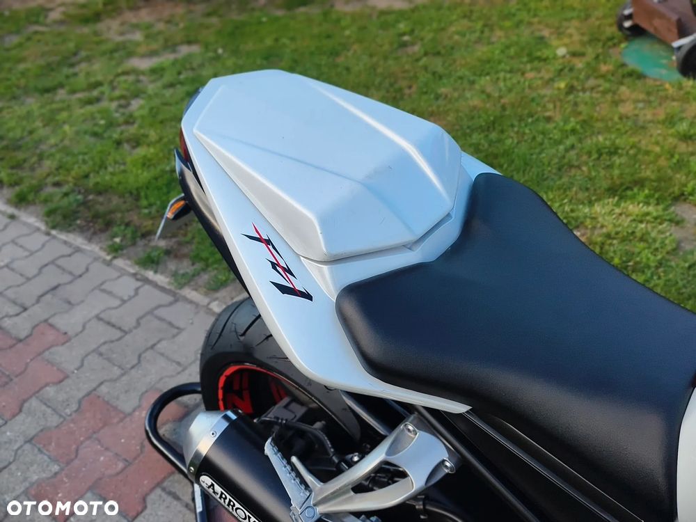 Yamaha FZ - 8