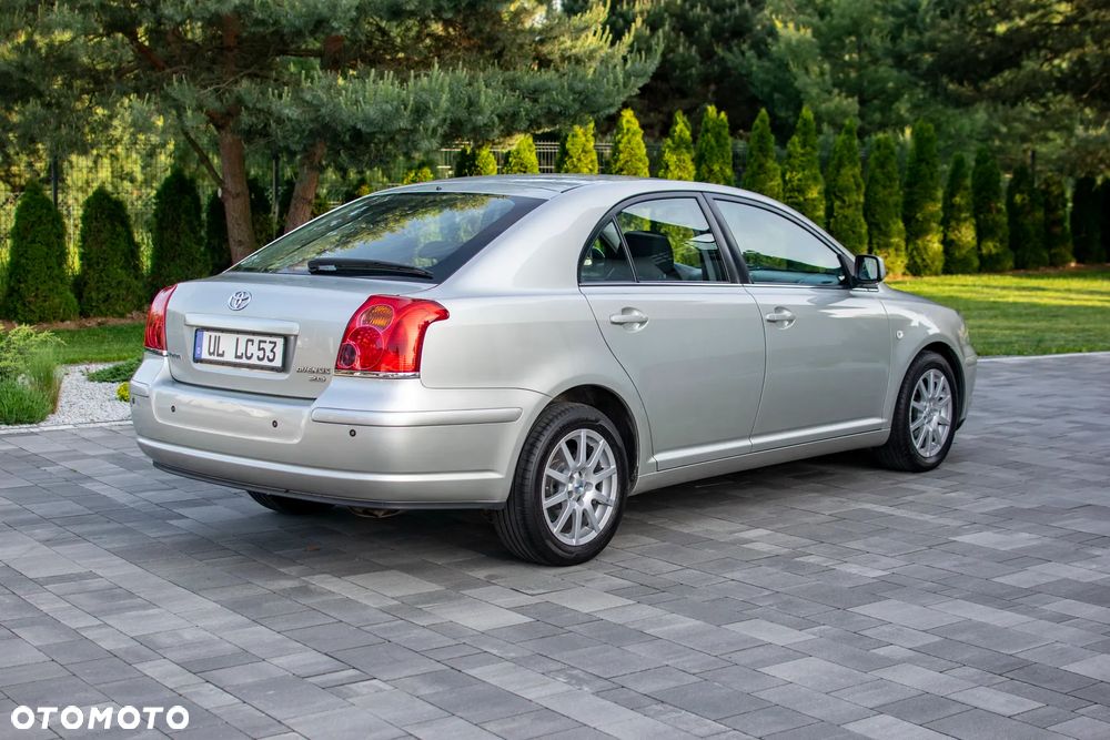 Toyota Avensis - 19