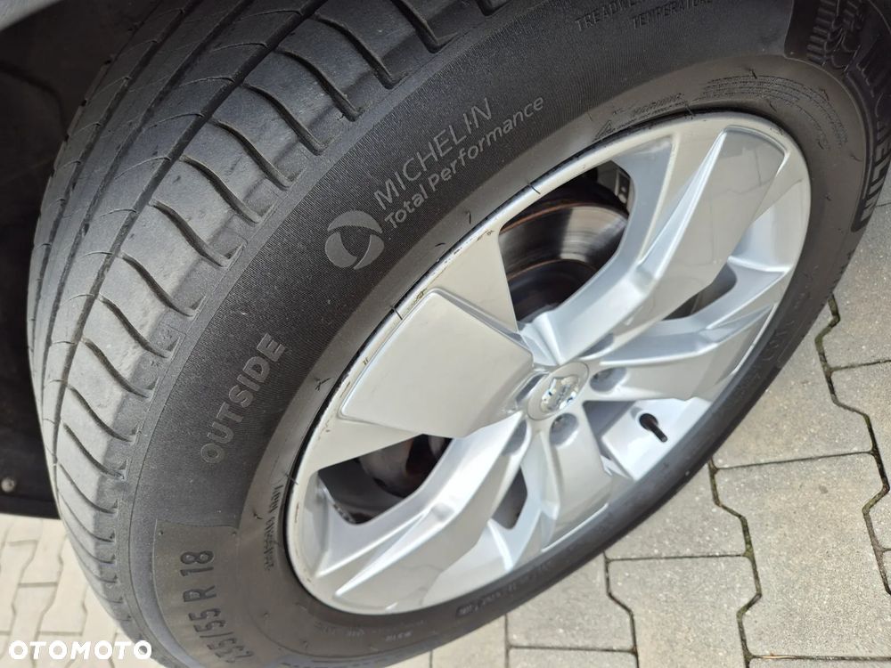 Volvo XC 40 T3 Momentum - 14