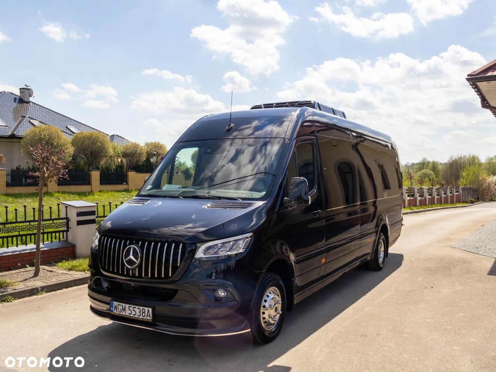 Mercedes-Benz SPRINTER 3.0 V6 / AUTOBUS 21-MIEJSC / ZABUDOWA MERCUS + PLECAK / AUTOMAT / TV + LODÓWKA / FULL WERSJA / ZNIKOMY PRZEBIEG 70 TYŚ KM! / STAN FABRYCZNIE NOWY! - 1