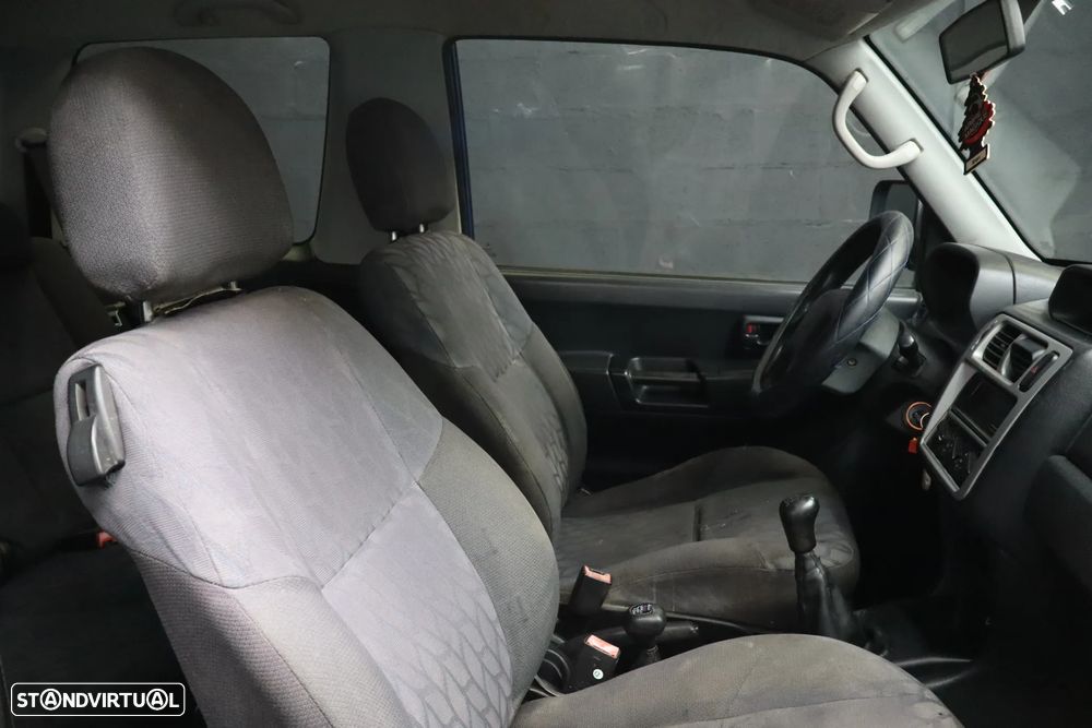 Mitsubishi Pajero Pinin - 5