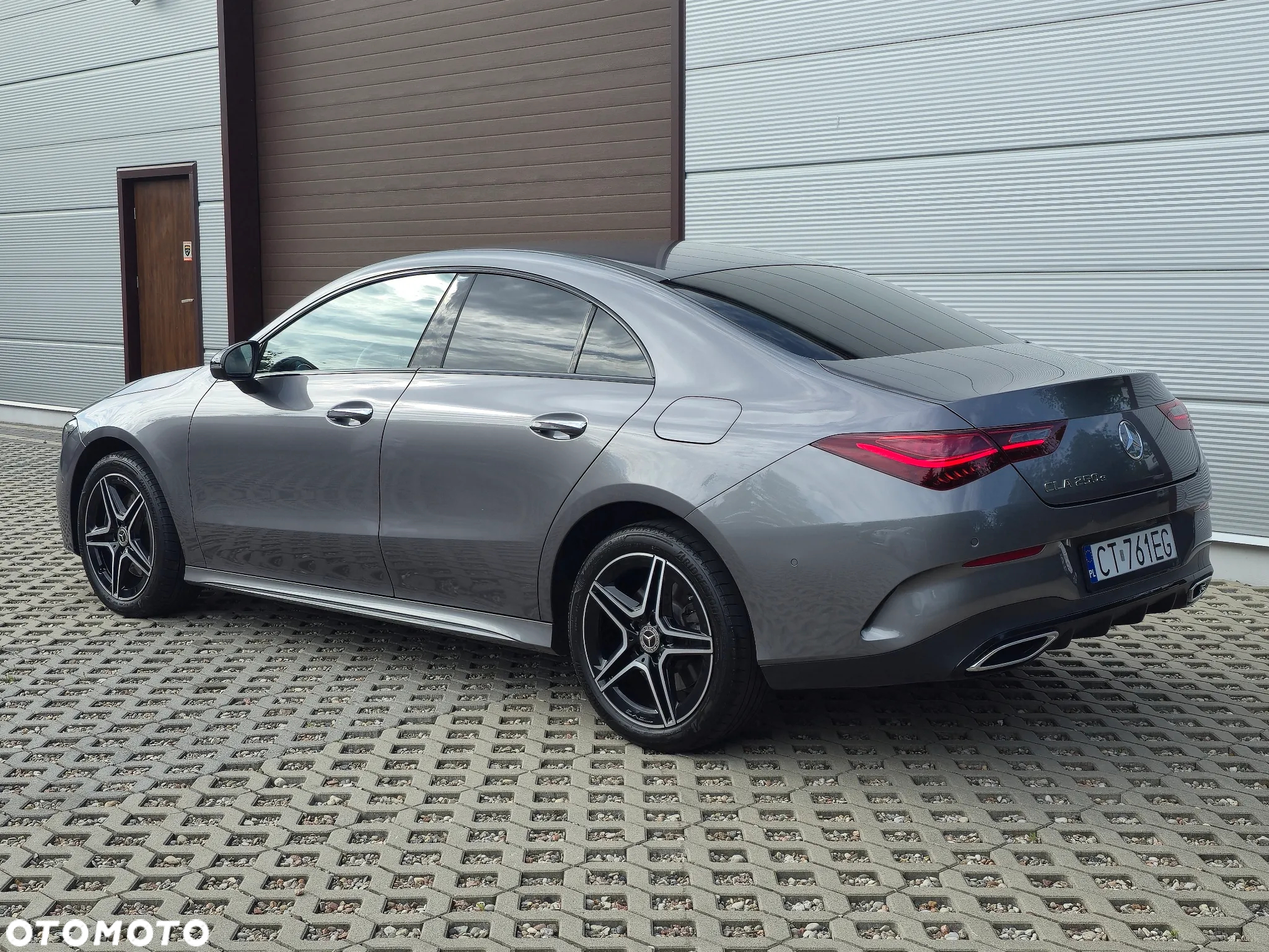 Mercedes-Benz CLA 250 e 8G-DCT AMG Line Advanced Plus - 4