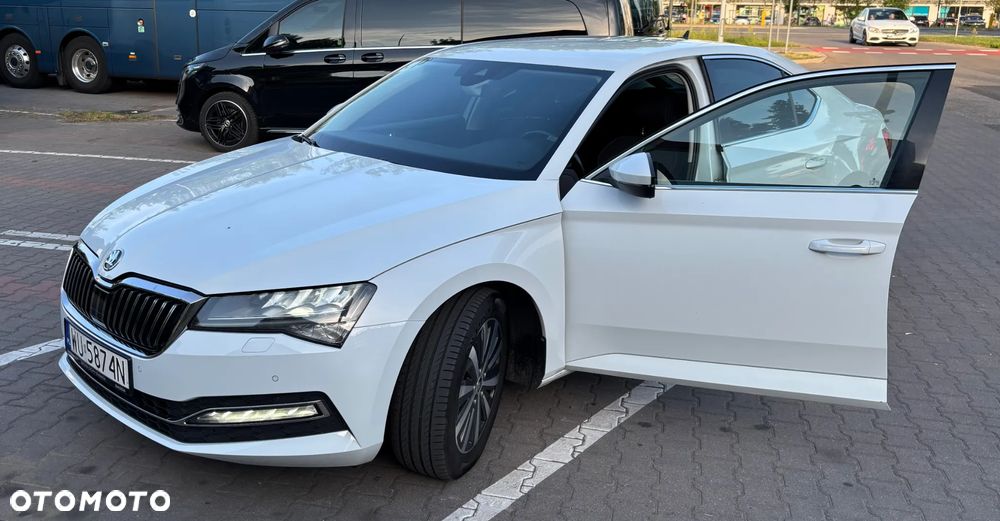 Skoda Superb 2.0 TDI SCR Style DSG - 2
